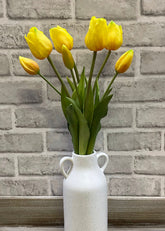 19" White Fresh Touch Tulip Bundle (4 Flowers & 3 Buds to a Bundle)